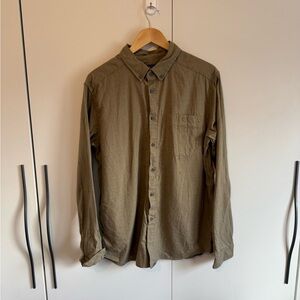 Patagonia Size Large Fleece Long Sleeve Button Down Shirt in Olive